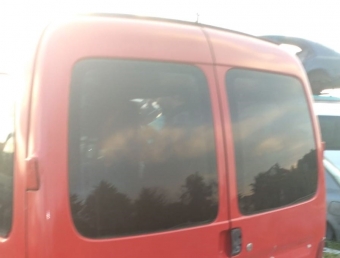 2002 model citroen berlingo 1.9 çıkma takım bagaj camı.
