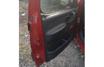 2002 model citroen berlingo 1.9 sökme sol ön kapı döşemesi.