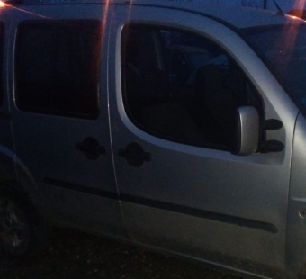 2002 model fiat doblo 1.9 çıkma sağ takım kapı