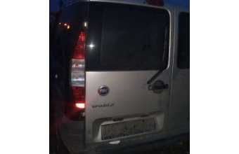 2002 model fiat doblo 1.9 çıkma sol dolu bagaj kapağı