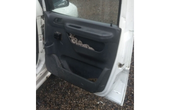 2002 model peugeot expert 1.9 dizel sökme sağ ön kapı döşemesi