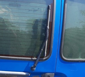 2002 model renault kangoo express 1.9 çıkma bagaj silecek kolu
