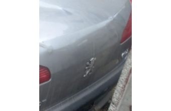 2003 model peugeot 607 2.2 benzinli çıkma bagaj arma.