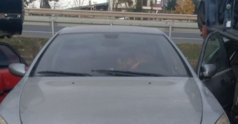 2003 model peugeot 607 2.2 benzinli çıkma ön cam.