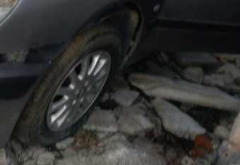 2003 model peugeot 607 2.2 benzinli çıkma sol ön jant lastik.