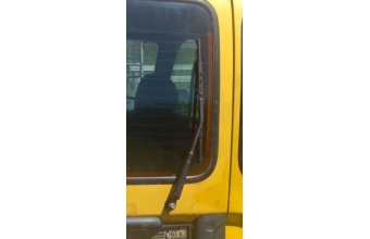 2003 model renault kangoo 1.9 çıkma bagaj silecek kolu