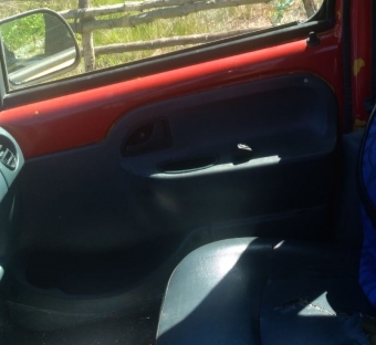 2003 model renault kangoo 1.9 çıkma sağ ön kapı kolçağı