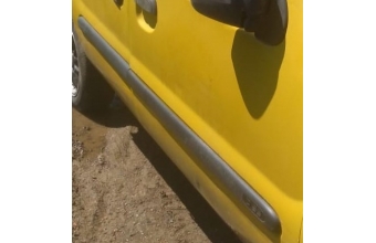 2003 model renault kangoo 1.9 çıkma sağ takım kapı bandı