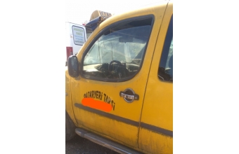 2005 model fiat doblo 1.9 jtd çıkma sol ön kapı