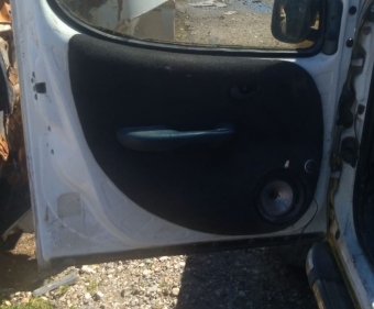 2005 model fiat doblo 1.9 jtd sökme sol ön kapı döşemesi