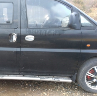 2005 model hyundai starex 2.5 crdi çıkma sağ ön dolu kapı