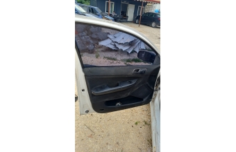 2005 skoda fabia sol ön kapi cam motoru