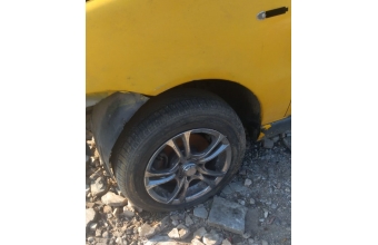 2006 model fiat albea 1.4 benzinli çıkma sağ arka jant lastik