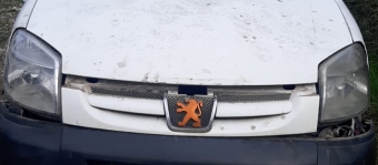 2006 model peugeot partner 1.9 çıkma takım far