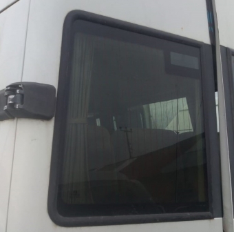 2008 model bmc megastar çıkma sol bagaj kapağı camı