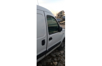 2008 model renault kangoo 1.5 çıkma sağ ön dolu kapı.