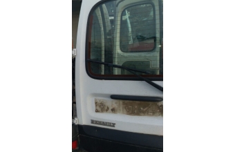 2008 model renault kangoo 1.5 çıkma sol bagaj kapağı.