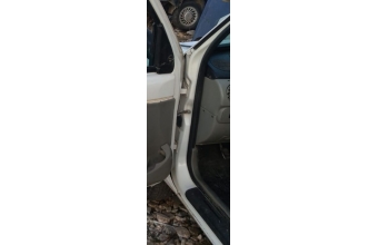 2008 model renault kangoo 1.5 çıkma sol ön kapı menteşesi.