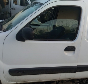 2008 model renault kangoo 1.5 çıkma sol ön kapı.