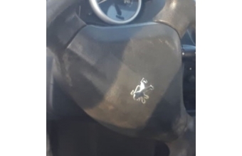 2009 model peugeot 207 1.4 benzinli çıkma airbag kapağı