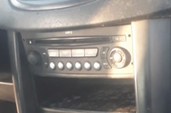 2009 model peugeot 207 1.4 benzinli çıkma cd changer