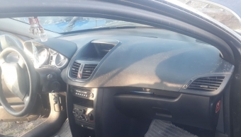 2009 model peugeot 207 1.4 benzinli çıkma dolu torpido