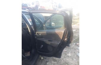 2009 model peugeot 207 1.4 benzinli çıkma sağ arka dolu kapı