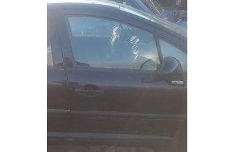2009 model peugeot 207 1.4 benzinli çıkma sağ ön kapı