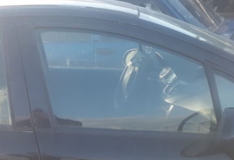 2009 model peugeot 207 1.4 benzinli çıkma sağ ön kapı camı