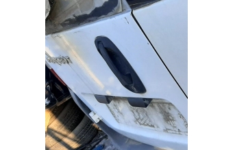 2009 model peugeot bipper 1.4 hdi çıkma bagaj kapak kolu