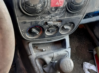 2009 model peugeot bipper 1.4 hdi çıkma klima kontrol paneli