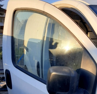 2009 model peugeot bipper 1.4 hdi çıkma sağ ön kapı camı