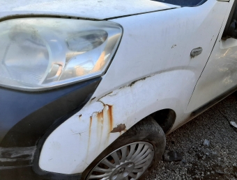 2009 model peugeot bipper 1.4 hdi çıkma sol ön çamurluk