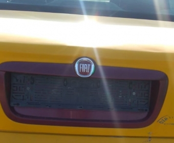 2011 model fiat albea 1.3 multijet euro 4 çıkma bagaj arması.