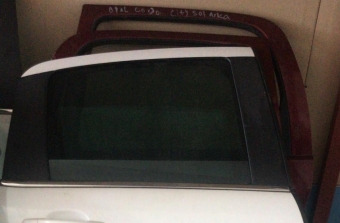 2012-2013 citroen c3 çıkma sağ arka kapı camı.