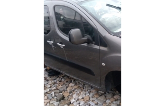 2012 model peugeot partner tepee 1.6 euro 5 çıkma sağ ön dolu kapı