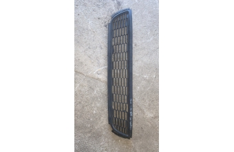 6R0853677A Volkswagen Polo 6R (2009 - 2015) ön tampon orta ızgarası nikelajsız