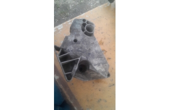 Audi a3 1.6 bse kodlu motor kulağı bağlantı braket