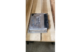 Audi A4 (B5 Kasa) 2.8 V6 30V 1997-2001 motor beyni çıkma