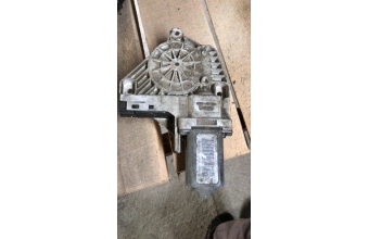 Audi A6 A5 sağ ön cam açma motoru