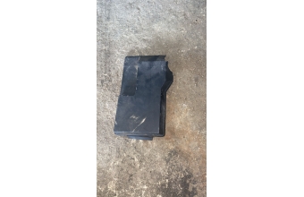 BMW E 36 sigorta kutusu üst kapağı