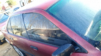 BMW e36 sag kapı camları