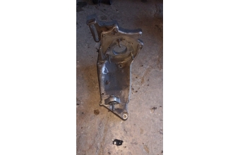 Citroen c15 1.9 mazot pompa bağlantı ayağı braket