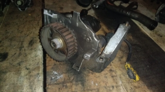 citroen c4 1.4 çıkma mazot pompası
