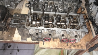 Citroen saxo 1.4 8v silindir kapak