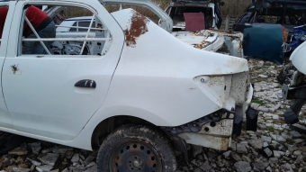 Clio Sembol Joy sol arka camurluk