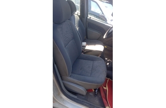 Dacia Logan ön koltuklar