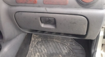 dacia solenza 1.4 çıkma torpido kapağı