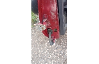 Dacia stepvay sağ ön kapı menteşeleri