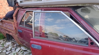 Daewoo truck sağ kapı camları adet orjinal parça